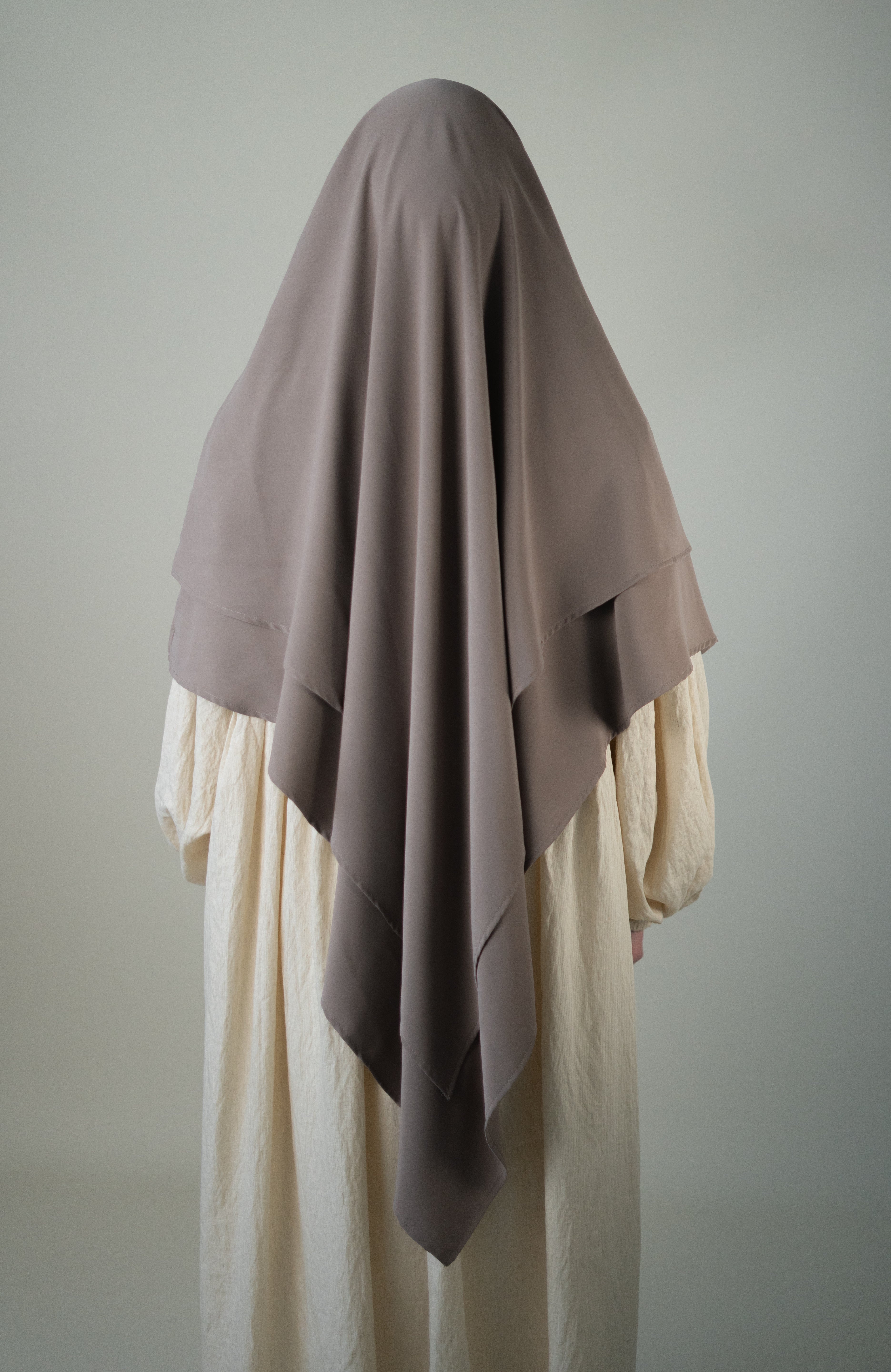 #Farbe_Taupe