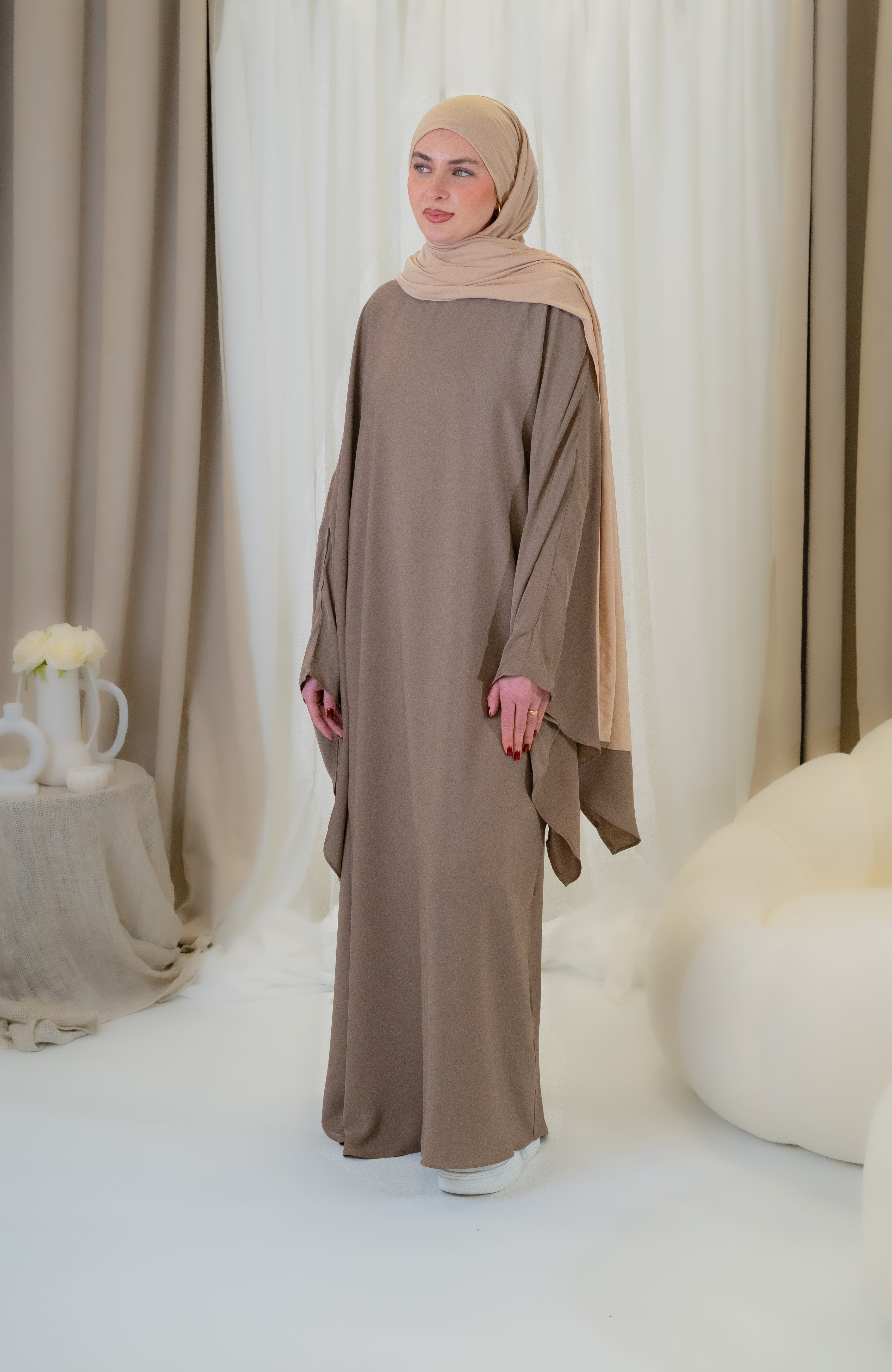 #Farbe_Taupe