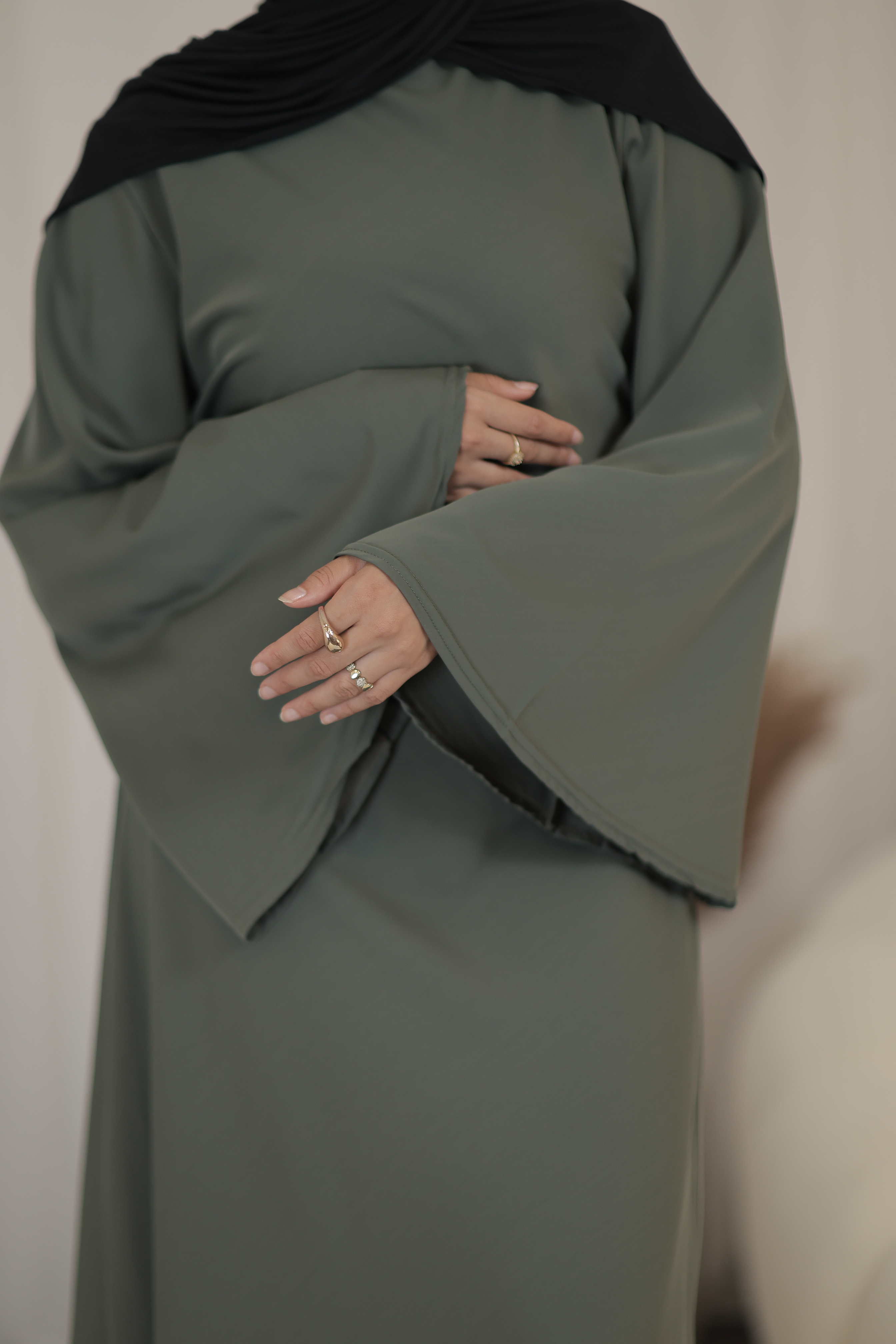 #Farbe_Khaki