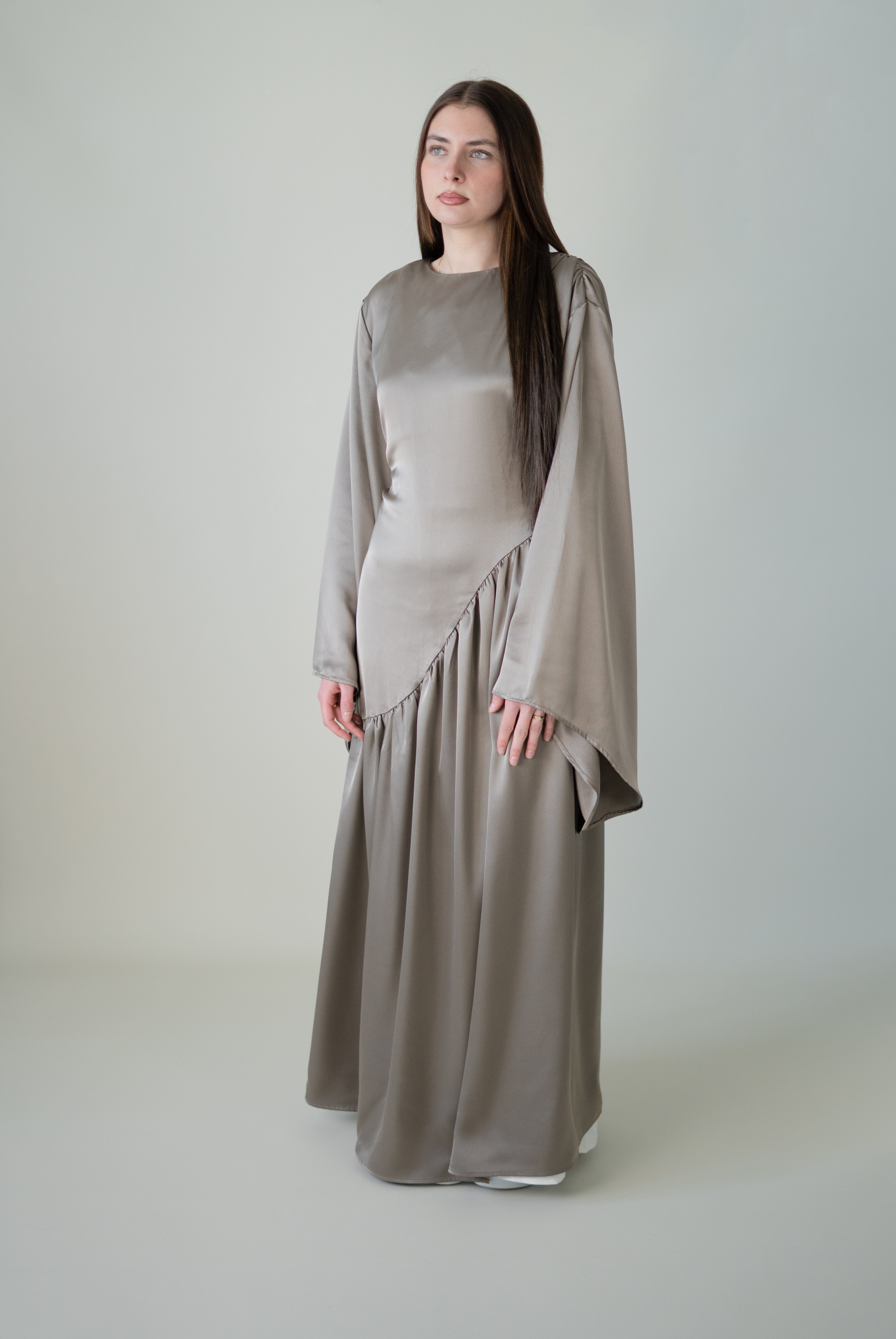 #Farbe_Taupe