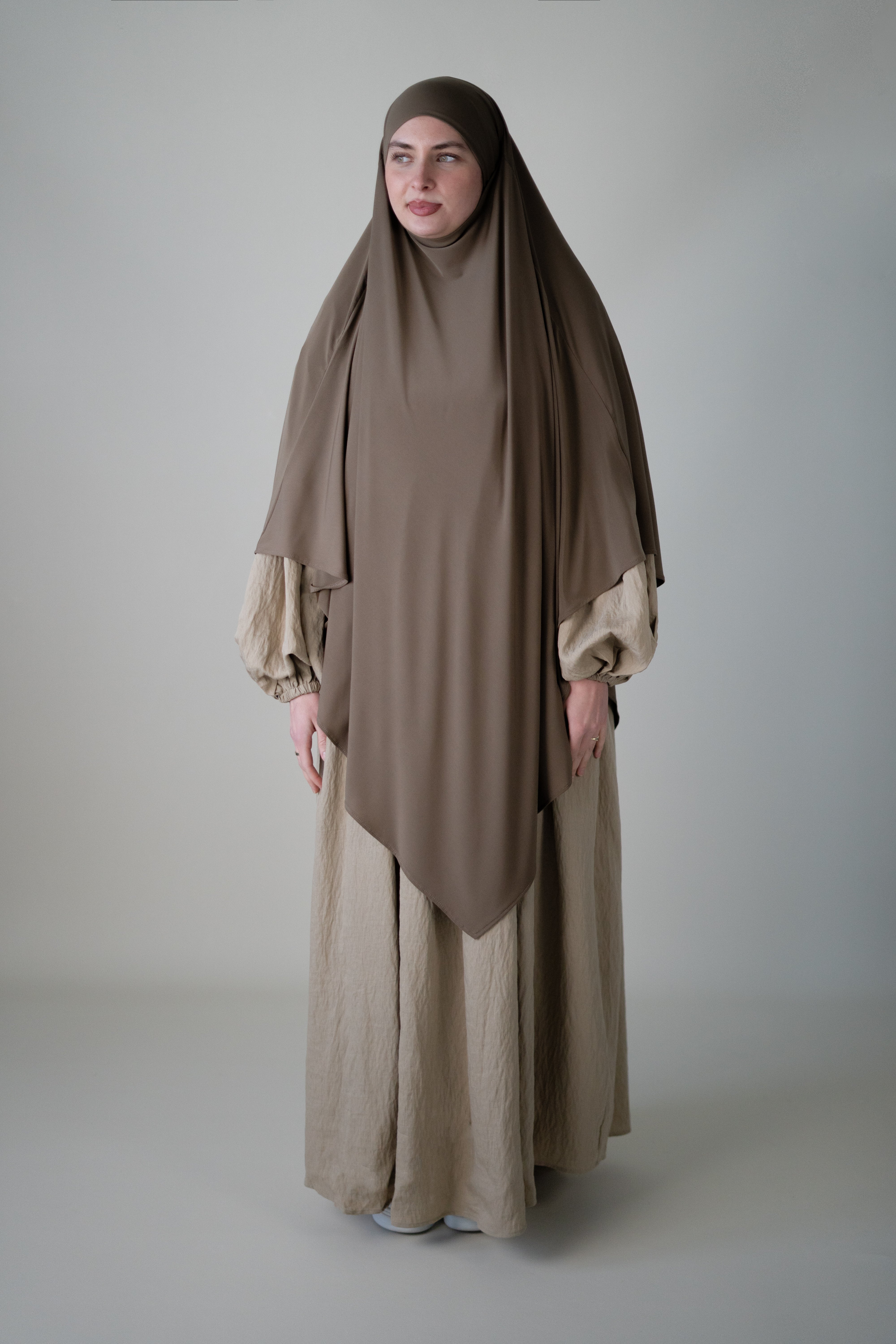 #Farbe_Khaki