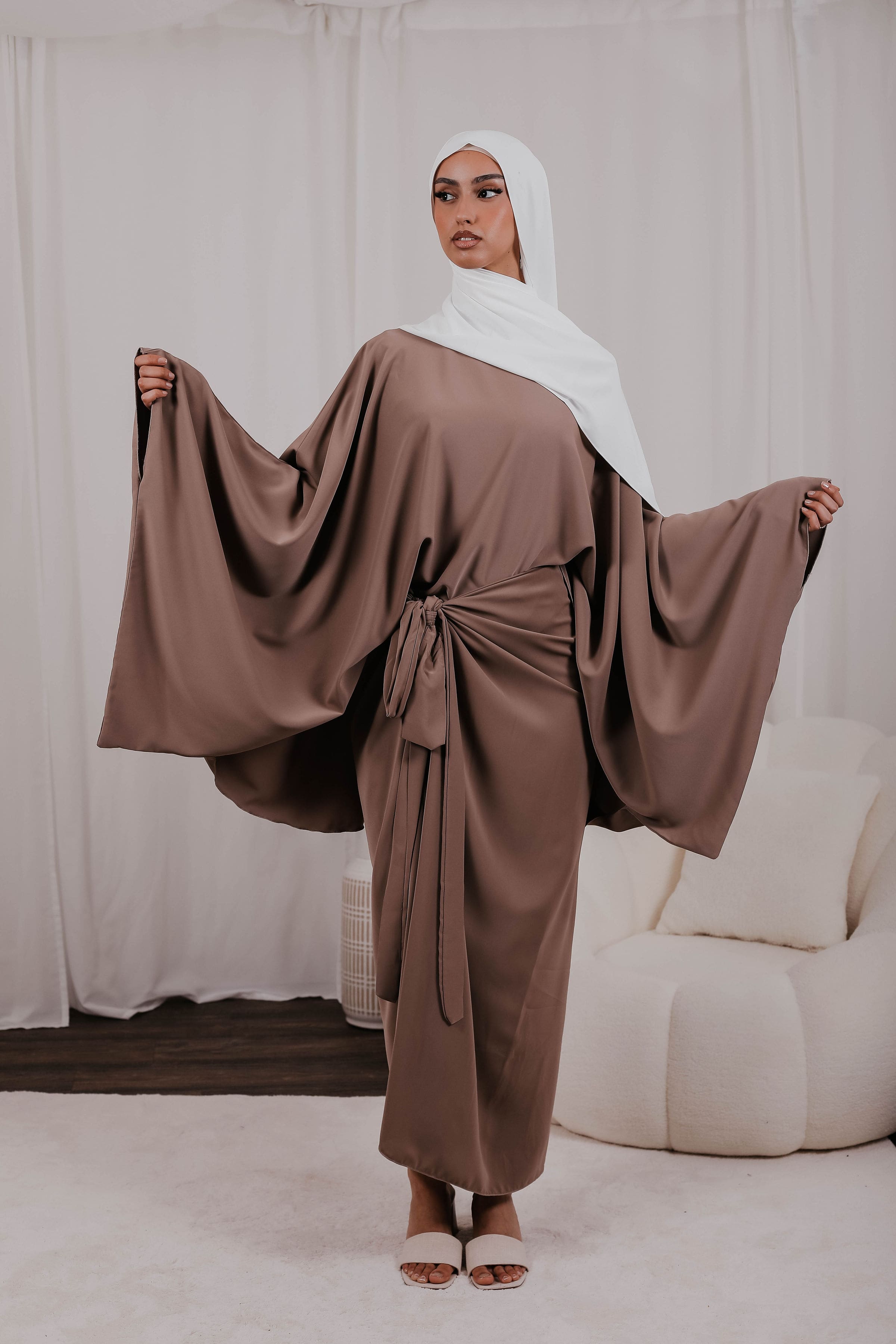#Farbe_Taupe