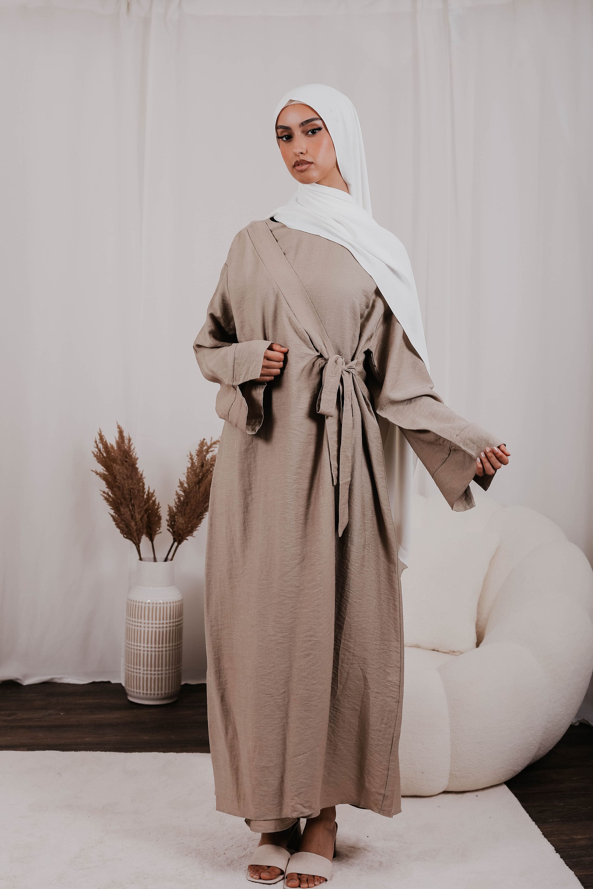 #Farbe_Taupe