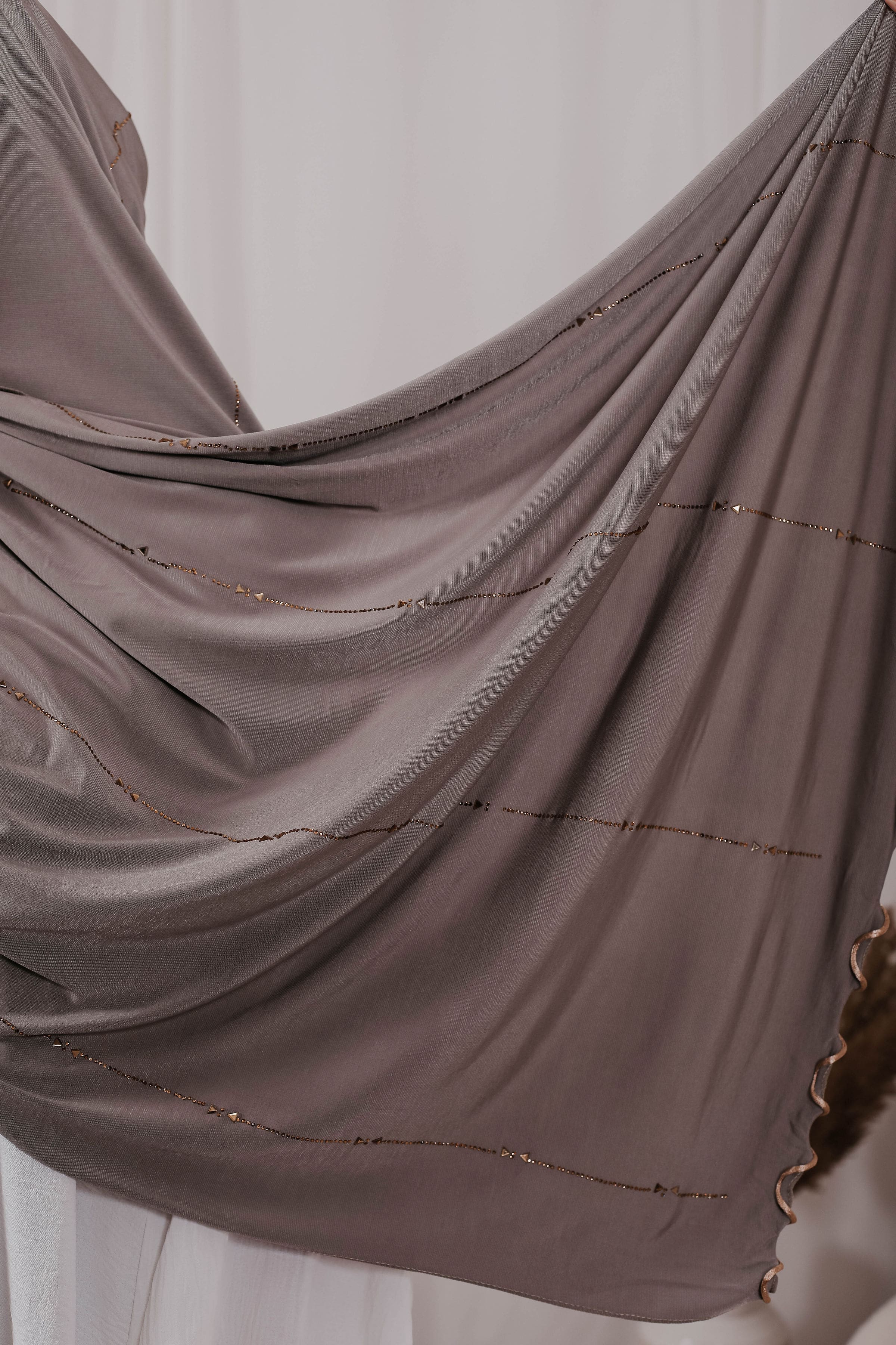 #Farbe_Taupe