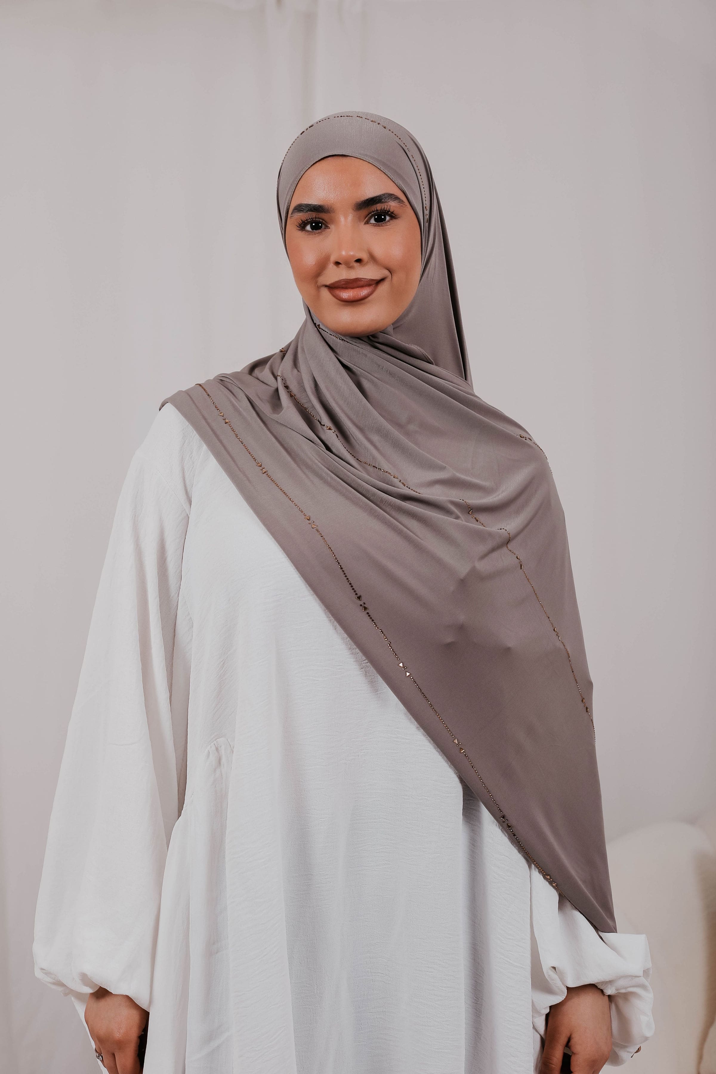 #Farbe_Taupe