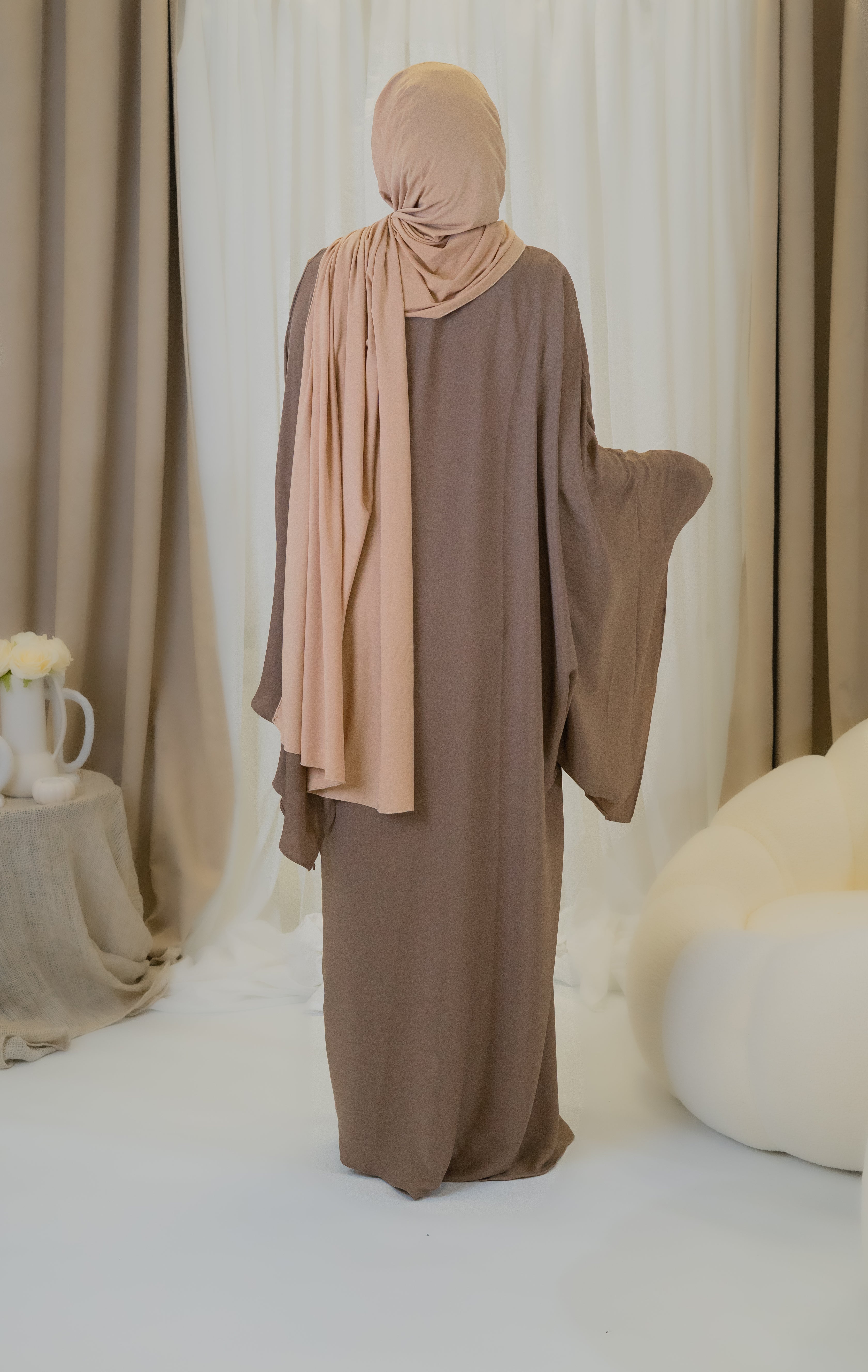#Farbe_Taupe